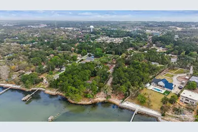 1911 Ladybird Ln, Gulf Breeze, FL 32563 - Photo 50