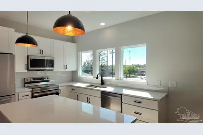 309 N Pace Blvd #b, Pensacola, FL 32505 - Photo 2