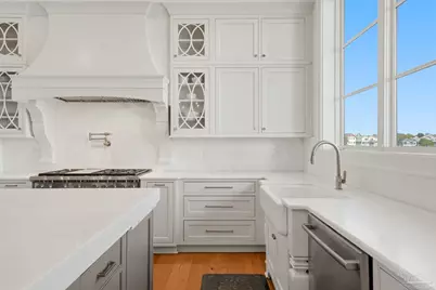 12 Wharf Ave, Pensacola, FL 32502 - Photo 8