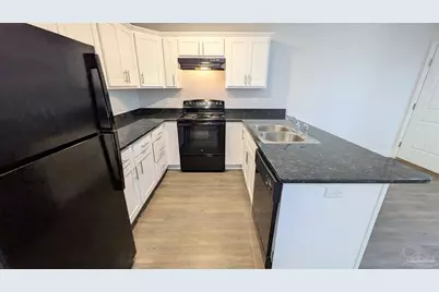 313 N Navy Blvd #2D, Pensacola, FL 32507 - Photo 8