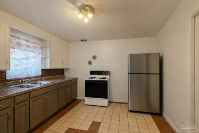 2517 W La Rua St, Pensacola, FL 32505 - Photo 4