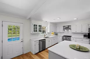 2828 Clear Lake Pl, Gulf Breeze, FL 32563 - Photo 14