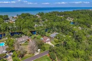 2828 Clear Lake Pl, Gulf Breeze, FL 32563 - Photo 44