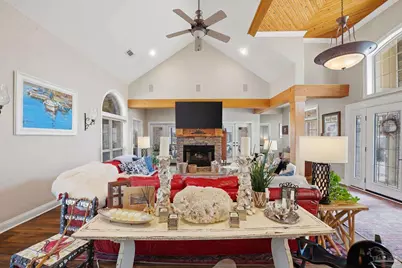 2710 Sandicrest Dr, Cantonment, FL 32533 - Photo 10