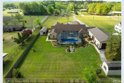 2710 Sandicrest Dr, Cantonment, FL 32533 - Photo 2