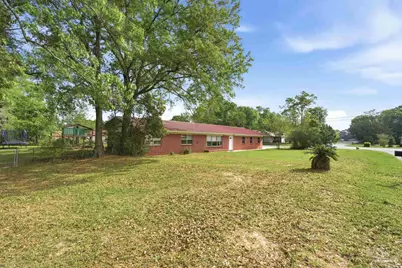 100 Woodland Ave, Cantonment, FL 32533 - Photo 2