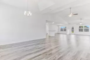 5176 Emmaline Ln, Milton, FL 32570 - Photo 4