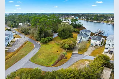 405 Creary St, Pensacola, FL 32507 - Photo 2