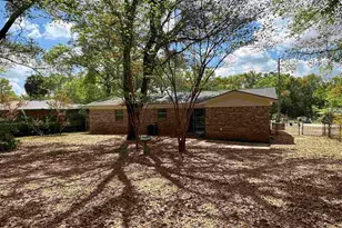 6422 Sanders St, Milton, FL 32570 - Photo 2