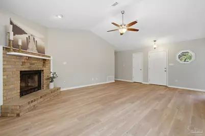 1513 Lighthouse Ct, Gulf Breeze, FL 32563 - Photo 6