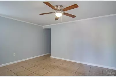 2407 W Lakeview Ave, Pensacola, FL 32505 - Photo 18