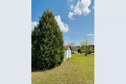 5568 Forest Hills Ln, Milton, FL 32570 - Photo 10