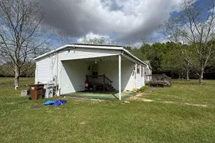 5568 Forest Hills Ln, Milton, FL 32570 - Photo 2