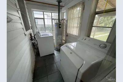 1310 E Strong St, Pensacola, FL 32501 - Photo 16