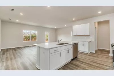 2043 Wiregrass St, Navarre, FL 32566 - Photo 6