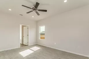 2043 Wiregrass St, Navarre, FL 32566 - Photo 16