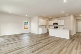 2043 Wiregrass St, Navarre, FL 32566 - Photo 8