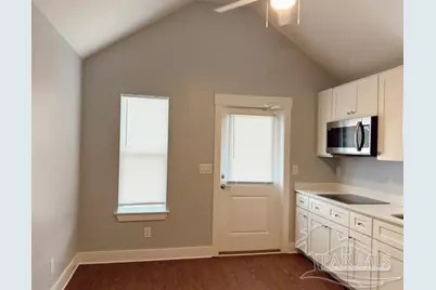 2051 W Blount St #6, Pensacola, FL 32501 - Photo 2