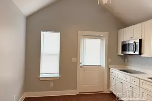 2051 W Blount St, Pensacola, FL 32501 - Photo 2