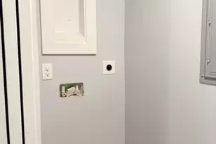 2051 W Blount St, Pensacola, FL 32501 - Photo 8