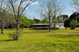 5568 Forest Hills Ln, Milton, FL 32570 - Photo 1