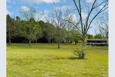 5568 Forest Hills Ln, Milton, FL 32570 - Photo 8