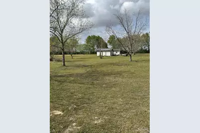 5568 Forest Hills Ln, Milton, FL 32570 - Photo 6