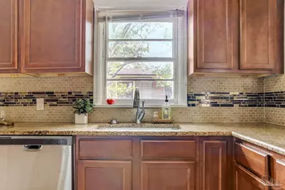 115 W Jordan St, Pensacola, FL 32501 - Photo 16