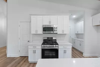 7842 Tippin Ave, Pensacola, FL 32504 - Photo 8