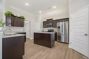 2400 Bentley Oaks Dr, Cantonment, FL 32533 - Photo 16