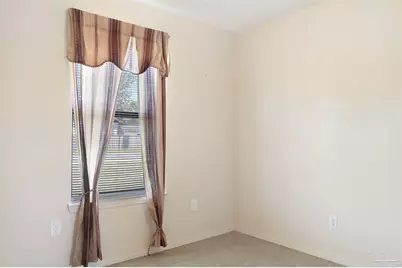 7725 W Jackson St, Pensacola, FL 32506 - Photo 28