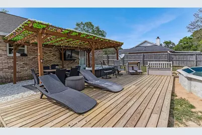 6332 Jason Dr, Milton, FL 32570 - Photo 2