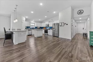 6130 Redberry Dr, Gulf Breeze, FL 32563 - Photo 4