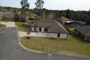 400 Scooter Cv, Crestview, FL 32539 - Photo 4