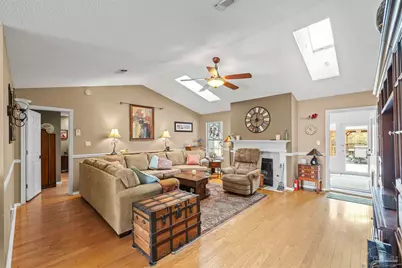 38 Faison St, Pensacola, FL 32505 - Photo 12