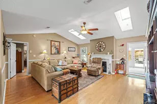 38 Faison St, Pensacola, FL 32505 - Photo 12