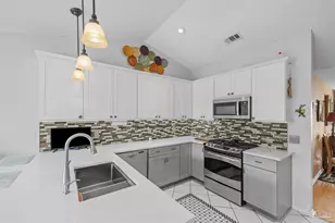 38 Faison St, Pensacola, FL 32505 - Photo 16