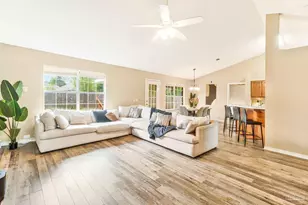 6825 Fort Deposit Dr, Pensacola, FL 32526 - Photo 8