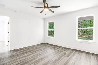 412 Bremen Ave, Pensacola, FL 32507 - Photo 12