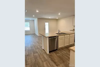 6395 Churchill Cir, Milton, FL 32583 - Photo 12