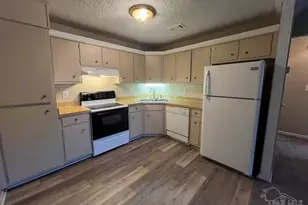 3208 F Redwood Ln, Gulf Breeze, FL 32563 - Photo 10