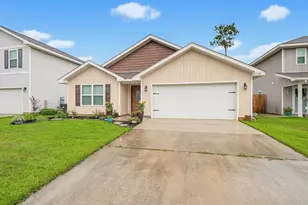 5768 Blackhorse Cir, Pensacola, FL 32526 - Photo 2