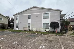 1301 Redwood Ln, Gulf Breeze, FL 32563 - Photo 1