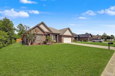 3504 Topaz Cir, Navarre, FL 32566 - Photo 4