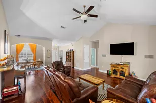 3504 Topaz Cir, Navarre, FL 32566 - Photo 8