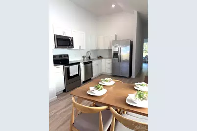 2117 W Jackson St, Pensacola, FL 32505 - Photo 2