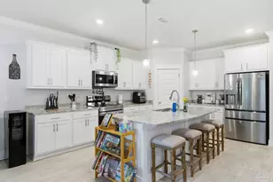 2078 Refuge Cir, Gulf Breeze, FL 32563 - Photo 10