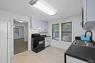 738 S E St, Pensacola, FL 32502 - Photo 10