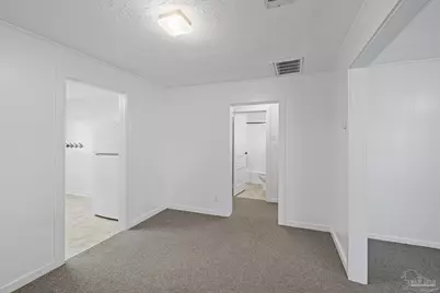 738 S E St, Pensacola, FL 32502 - Photo 6