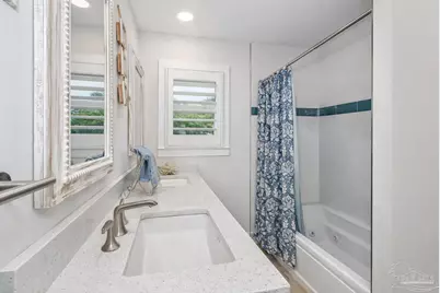1047 Aquamarine Dr, Gulf Breeze, FL 32563 - Photo 36